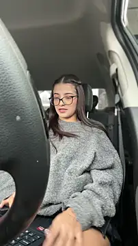 Arilw online show from April 2, 1:09 pm