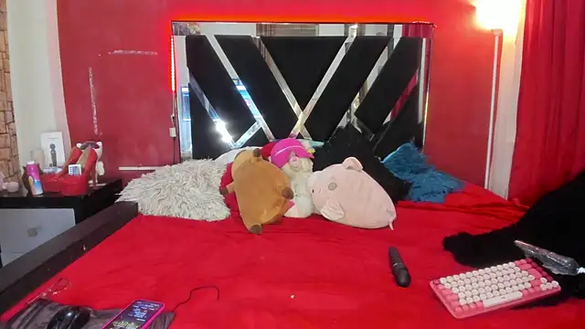 Charllote23 online show from February 14, 12:40 am