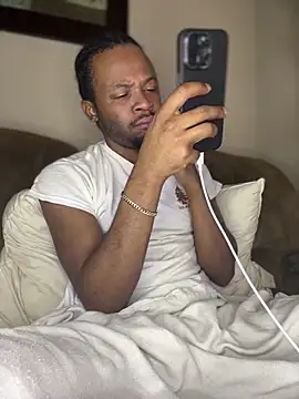 Snapshot of MobyDxck chatting on March 2, 5:25 pm MobyDxck online show from March 2, 5:25 pm