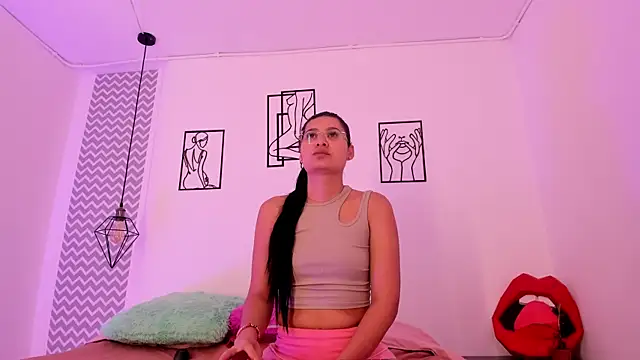 cloehonney online show from October 26, 1:06 pm