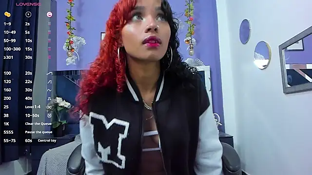 Carlie Evans online show from January 3, 8:11 pm