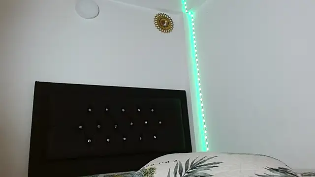 Snapshot of Adele_Rush chatting on February 24, 3:55 am Adele Rush online show from February 24, 3:55 am