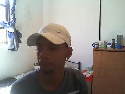 29YOURZ 28  online show from February 14, 1:08 pm