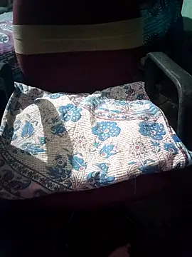 Snapshot of Ralisha_Rani chatting on October 27, 7:51 pm Ralisha Rani online show from October 27, 7:51 pm