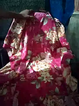 Snapshot of Ralisha_Rani chatting on November 10, 8:57 am Ralisha Rani online show from November 10, 8:57 am