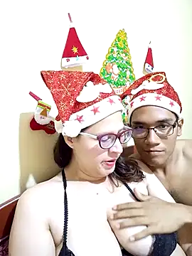 Snapshot of couple_orgasm chatting on December 14, 4:23 am couple orgasm online show from December 14, 4:23 am