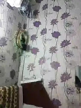 SweetLeila40 online show from January 18, 9:45 pm