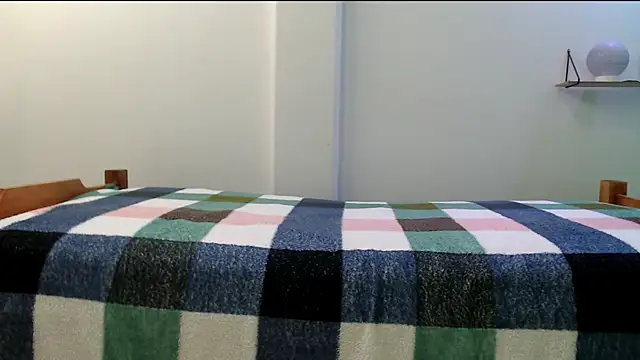 evaleribigtits18 online show from February 9, 12:36 am