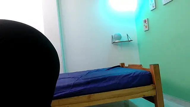 evaleribigtits18 online show from April 9, 1:16 am