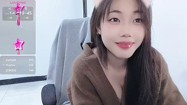 Lvy--v online show from December 10, 11:08 pm