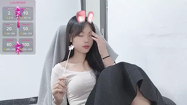 Lvy--v online show from December 11, 10:38 pm