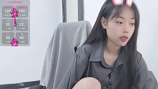 Lvy--v online show from December 12, 7:48 pm