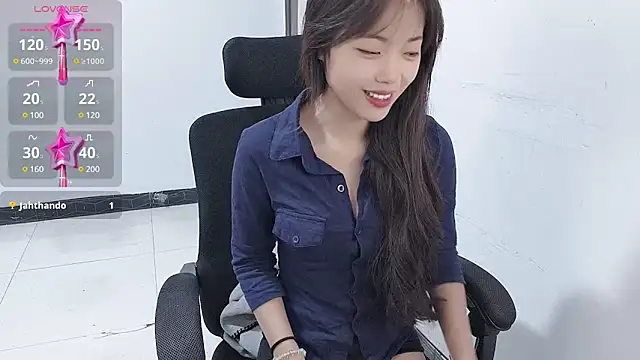 Lvy--v online show from December 26, 10:52 pm