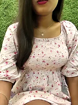 yhona darling online show from April 5, 9:06 am