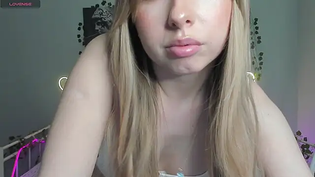 Snapshot of Melissa_babs chatting on March 11, 8:09 am Melissa babs online show from March 11, 8:09 am