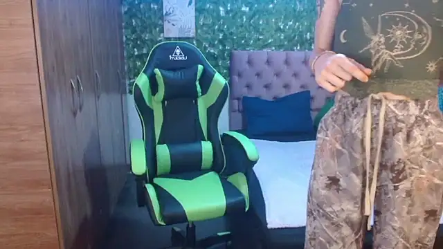 BurningVenus12 online show from March 14, 3:56 am