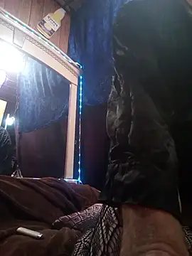 Snapshot of smashb33 chatting on February 4, 12:55 pm smashb33 online show from February 4, 12:55 pm