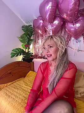 KelliRaid online show from February 11, 7:54 am