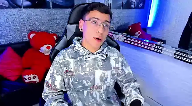 salvadorgomezx online show from January 11, 7:38 pm