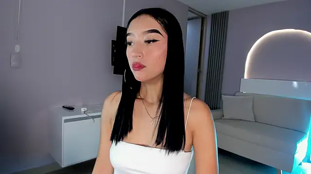 millieskinny  online show from October 16, 11:28 pm
