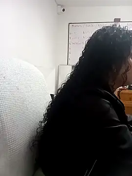 alexa-cooper- online show from December 24, 3:16 pm