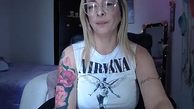 Snapshot of yulieth_anamar chatting on March 9, 6:11 pm yulieth anamar online show from March 9, 6:11 pm