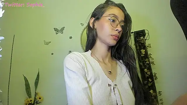 Snapshot of Sophie_sweett19 chatting on March 1, 4:37 am Sophie sweett19 online show from March 1, 4:37 am