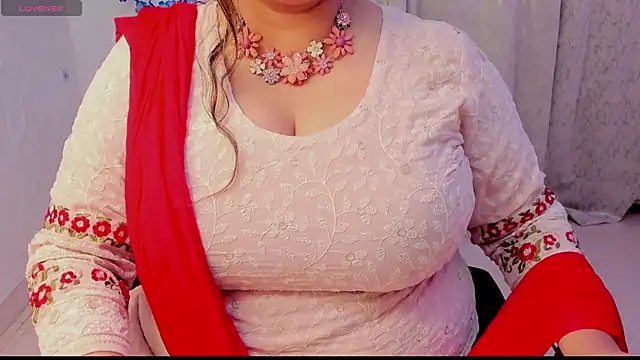 Gulabi Queen online show from November 12, 4:29 pm