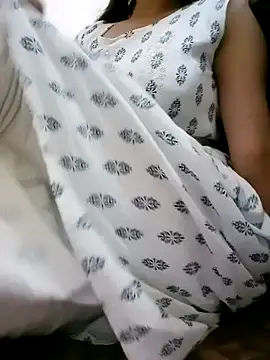 Snapshot of Arohi_is_Live chatting on December 14, 10:13 am Arohi is Live online show from December 14, 10:13 am