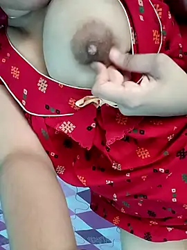 Snapshot of Arohi_is_Live chatting on November 5, 8:47 am Arohi is Live online show from November 5, 8:47 am