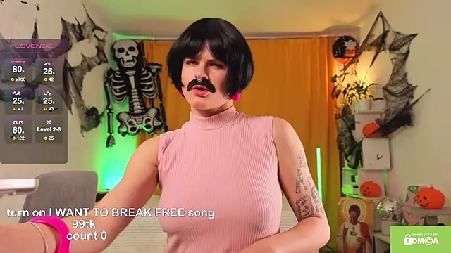 Snapshot of ginavontease chatting on October 31, 3:35 pm ginavontease online show from October 31, 3:35 pm