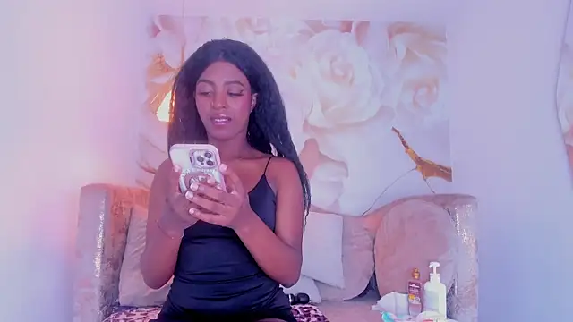 Snapshot of ebonydreams01 chatting on November 21, 11:42 am ebonydreams01 online show from November 21, 11:42 am