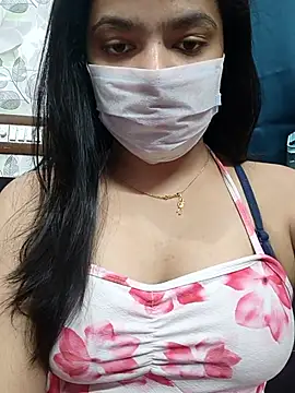 Snapshot of Myloveurvi chatting on October 24, 2:24 pm Myloveurvi online show from October 24, 2:24 pm