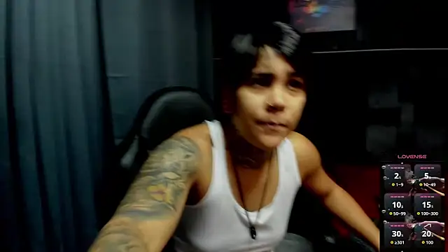 ZhoeStrong online show from November 23, 5:57 pm