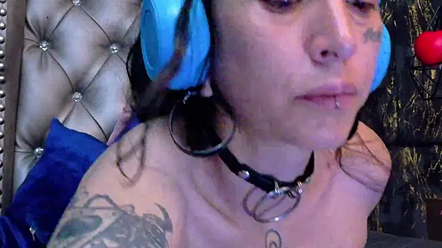 Snapshot of LusstCruella chatting on April 29, 1:15 pm LusstCruella online show from April 29, 1:15 pm
