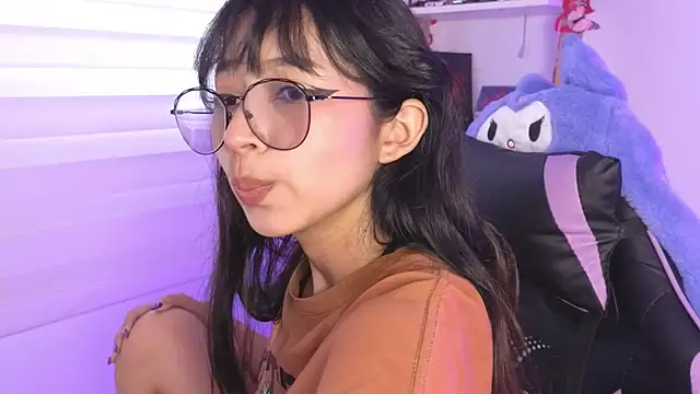 Yommi Winx online show from November 8, 9:02 pm