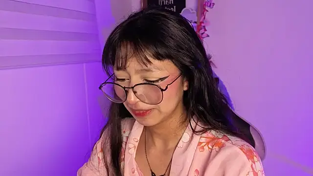 Yommi Winx online show from December 4, 3:49 am