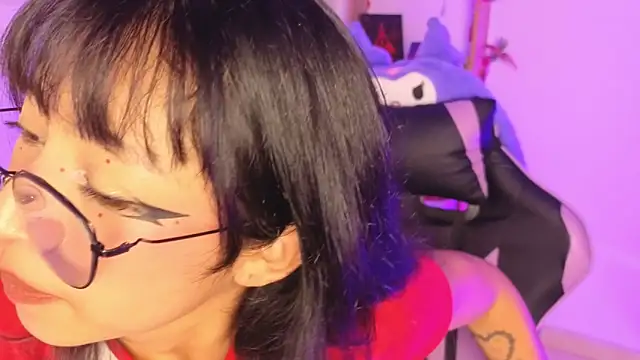 Yommi Winx online show from December 5, 1:47 am