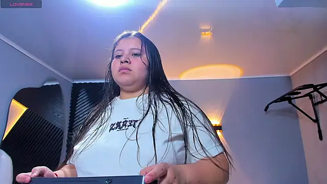 Laia and Aloby online show from April 14, 12:16 am