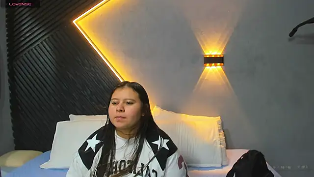 Laia and Aloby online show from July 14, 1:30 am