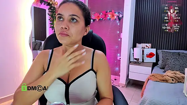 natasha  jackson online show from December 16, 12:10 pm