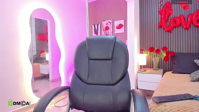 natasha  jackson online show from February 17, 3:29 pm