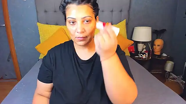 AmyCubes online show from February 21, 5:52 am