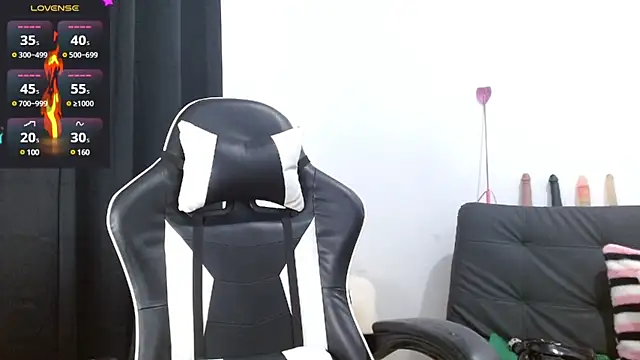 Snapshot of Kiara-Rider chatting on March 15, 8:26 am Kiara-Rider online show from March 15, 8:26 am