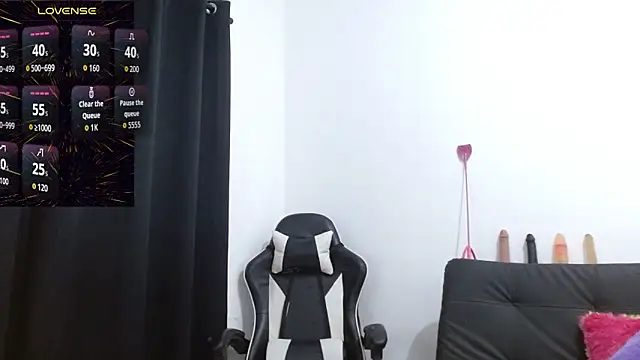 Snapshot of Kiara-Rider chatting on October 28, 4:38 am Kiara-Rider online show from October 28, 4:38 am