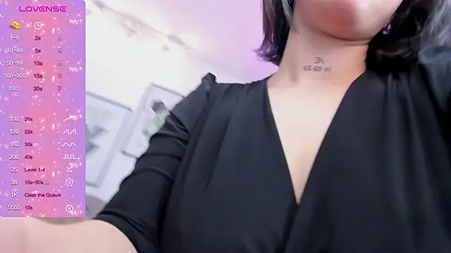 Snapshot of kendaall_jenner_ chatting on December 24, 3:49 am kendaall jenner  online show from December 24, 3:49 am