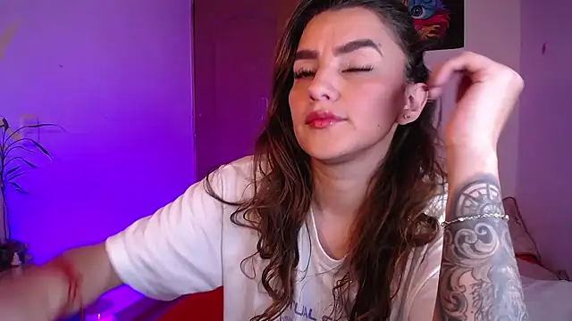 Lu perez online show from December 5, 5:31 pm