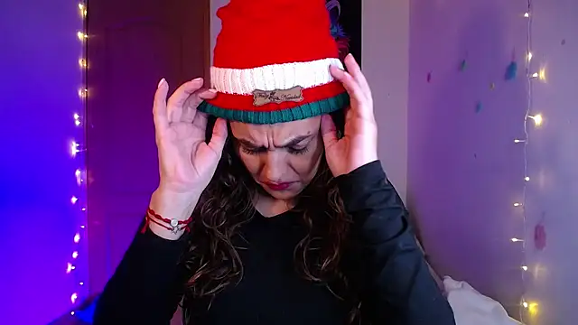 Snapshot of Lu_perez chatting on December 17, 1:33 am Lu perez online show from December 17, 1:33 am