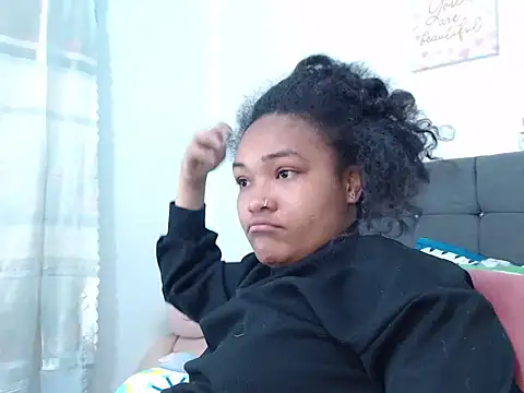 Snapshot of katty_ebonny chatting on November 8, 11:25 pm katty ebonny online show from November 8, 11:25 pm