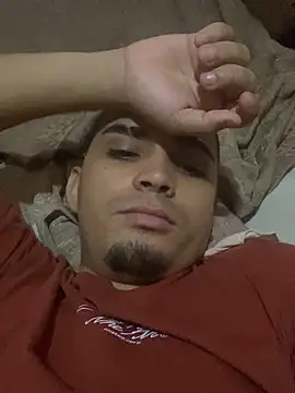 Snapshot of angelitopez chatting on December 3, 5:15 am angelitopez online show from December 3, 5:15 am